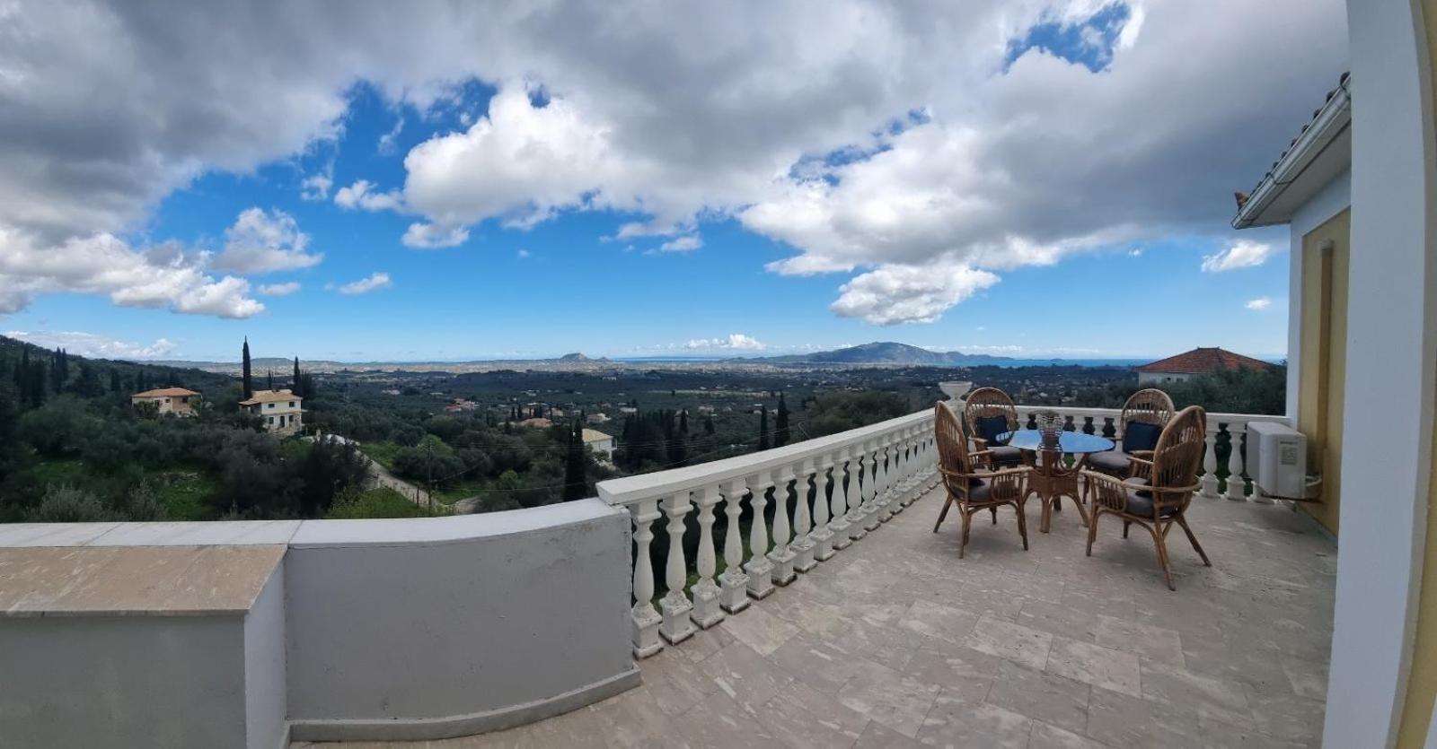 Vila Kalielaia Mouzákion Esterno foto